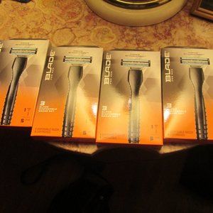 4 Blade for Men 3 Blade Disposable Razor Set - New